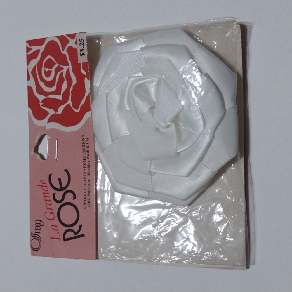 3/$15 VTG 3" Offray La Grande Rose
